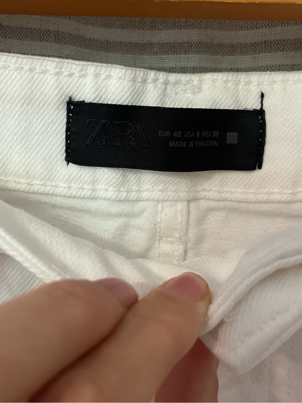 Mom Fit Zara Jeans (White) NWT - Picture 5 of 8